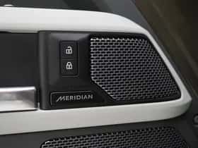 Land Rover Defender (2021) thumbnail 24