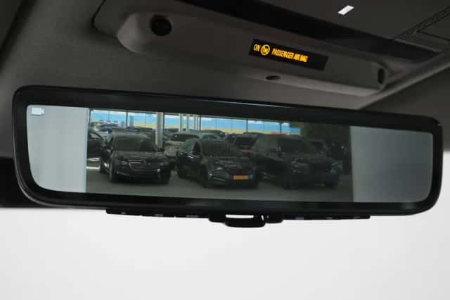 Land Rover Defender (2021) thumbnail 31