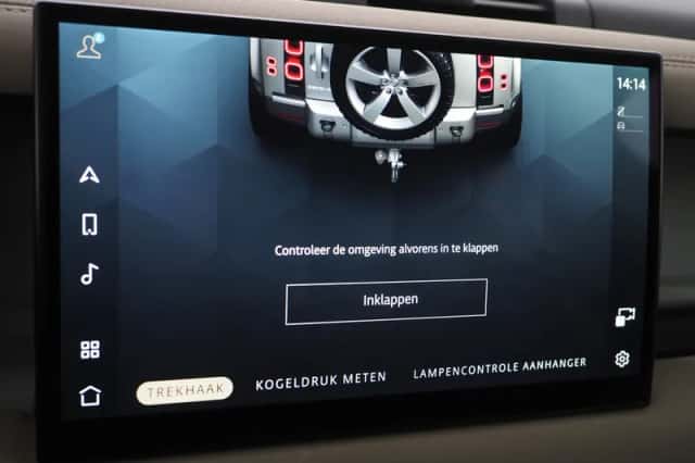 Land Rover Defender (2021) thumbnail 36