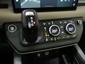 Land Rover Defender (2021) thumbnail 37