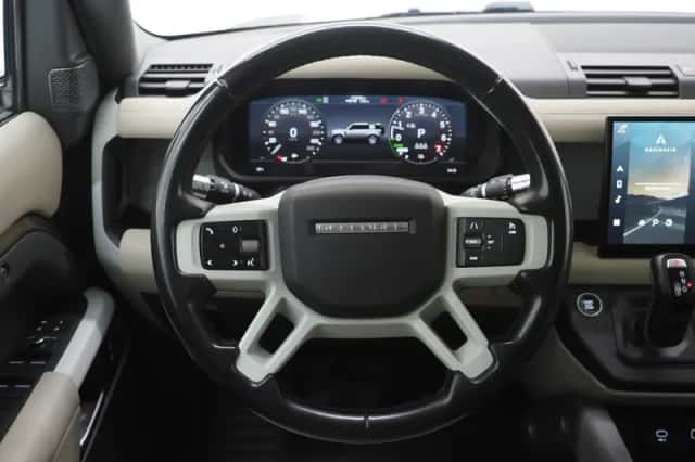 Land Rover Defender (2021) thumbnail 40