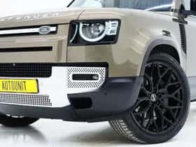 Land Rover Defender (2021) thumbnail 6