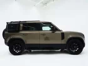 Land Rover Defender (2021) thumbnail 10