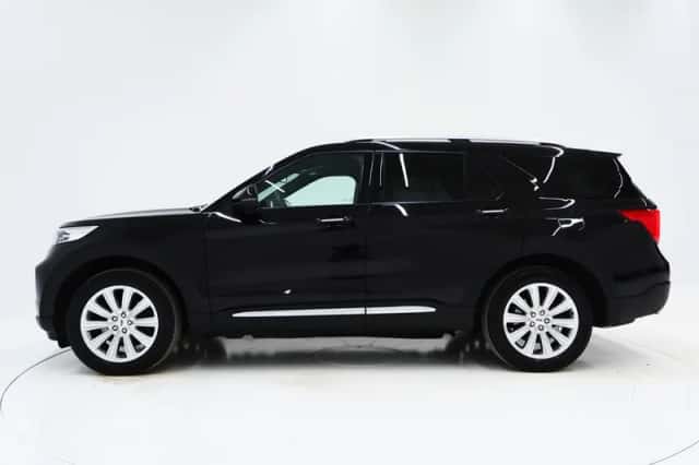 Ford Explorer (2021) thumbnail 2