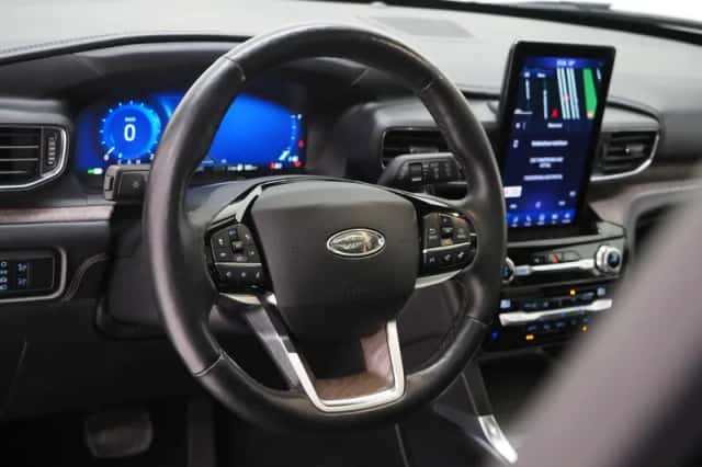 Ford Explorer (2021) thumbnail 18