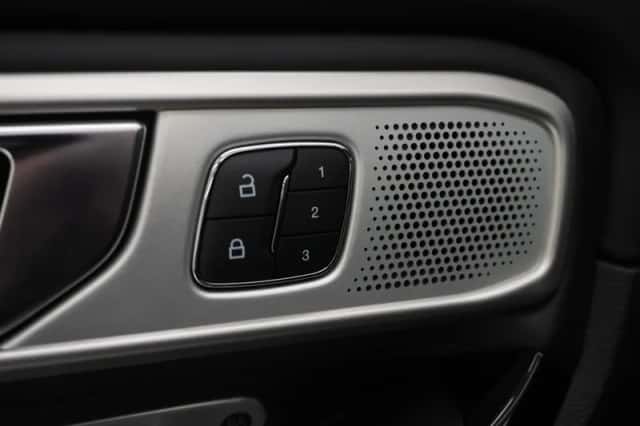 Ford Explorer (2021) thumbnail 19