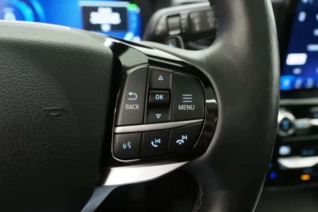 Ford Explorer (2021) thumbnail 26