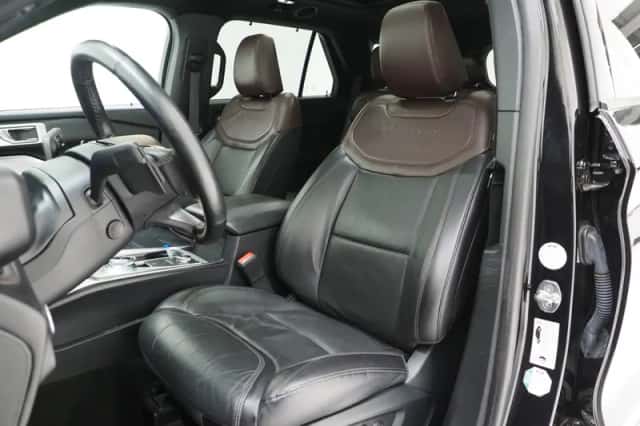 Ford Explorer (2021) thumbnail 4