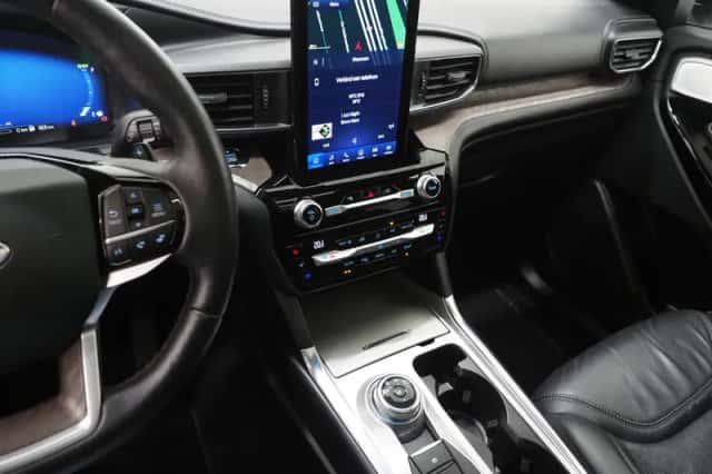 Ford Explorer (2021) thumbnail 42