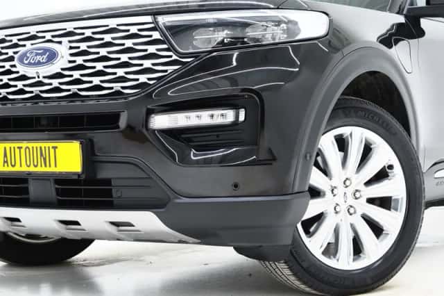 Ford Explorer (2021) thumbnail 6