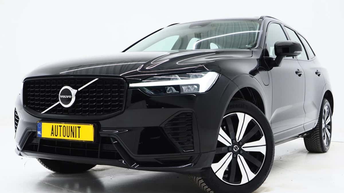 Volvo XC60 (2022) — foto 1