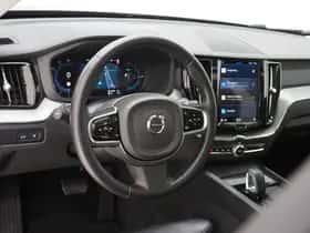Volvo XC60 (2022) thumbnail 18