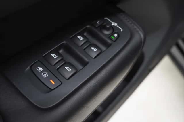 Volvo XC60 (2022) thumbnail 20