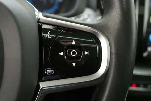 Volvo XC60 (2022) thumbnail 25
