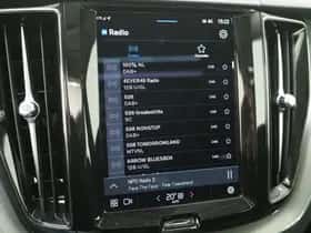 Volvo XC60 (2022) thumbnail 30