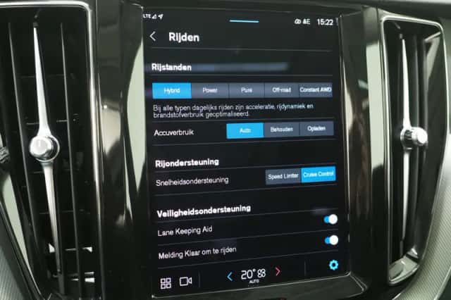 Volvo XC60 (2022) thumbnail 33
