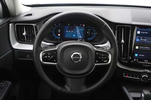 Volvo XC60 (2022) thumbnail 36