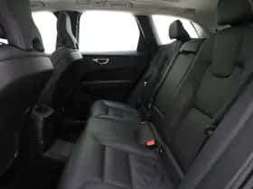 Volvo XC60 (2022) thumbnail 37