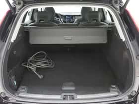 Volvo XC60 (2022) thumbnail 39