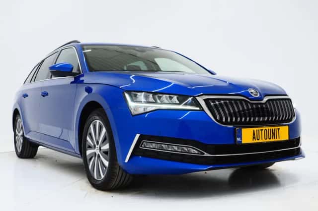 Škoda Superb (2022) thumbnail 11