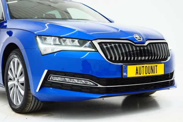 Škoda Superb (2022) thumbnail 12