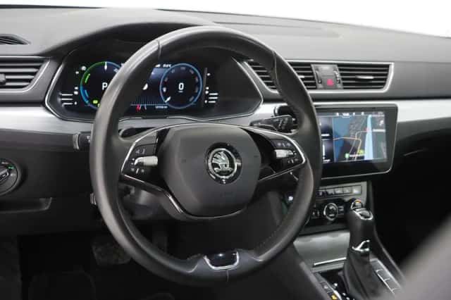 Škoda Superb (2022) thumbnail 16
