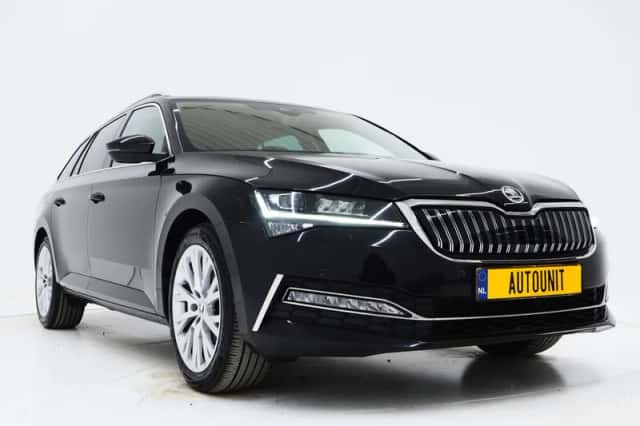 Škoda Superb (2022) thumbnail 11
