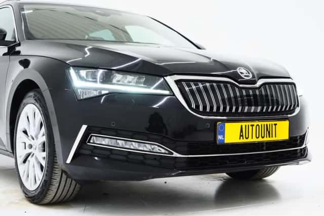 Škoda Superb (2022) thumbnail 12