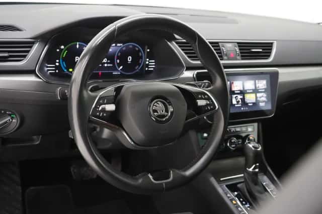 Škoda Superb (2022) thumbnail 18