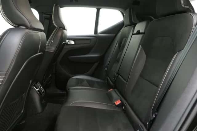 Volvo XC40 (2020) thumbnail 36