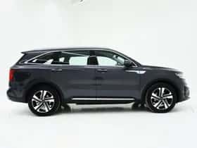 Kia Sorento (2022) thumbnail 13
