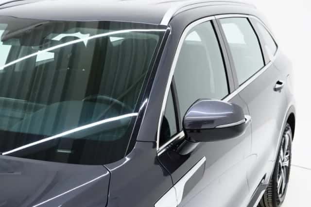 Kia Sorento (2022) thumbnail 16