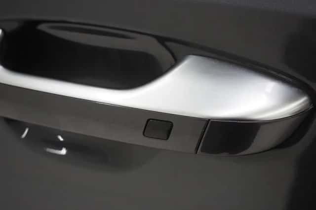 Kia Sorento (2022) thumbnail 18