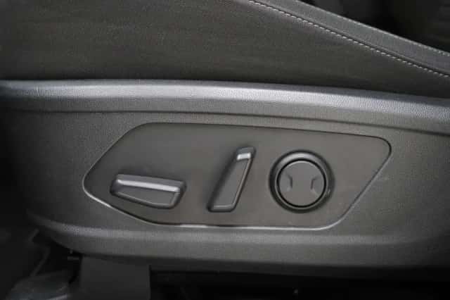 Kia Sorento (2022) thumbnail 23