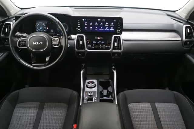Kia Sorento (2022) thumbnail 5