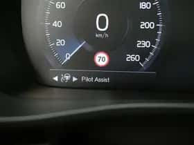 Volvo XC40 (2022) thumbnail 31