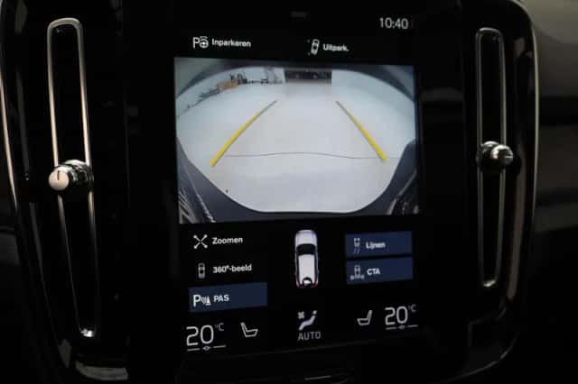 Volvo XC40 (2022) thumbnail 38