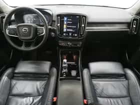 Volvo XC40 (2022) thumbnail 5