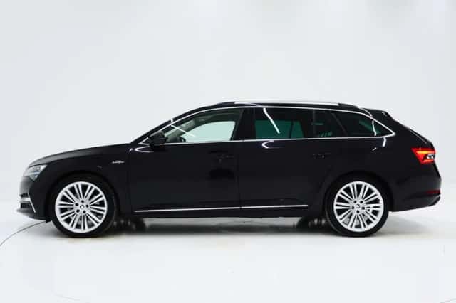 Škoda Superb (2021) thumbnail 2
