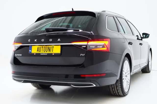 Škoda Superb (2021) thumbnail 9
