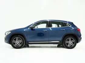Mercedes-Benz GLA (2021) thumbnail 2