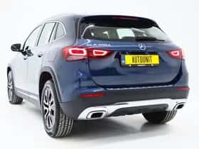 Mercedes-Benz GLA (2021) thumbnail 3