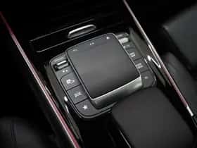 Mercedes-Benz GLA (2021) thumbnail 32
