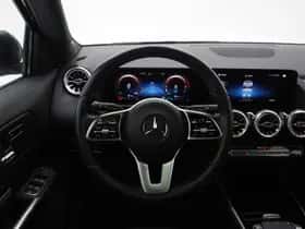 Mercedes-Benz GLA (2021) thumbnail 34
