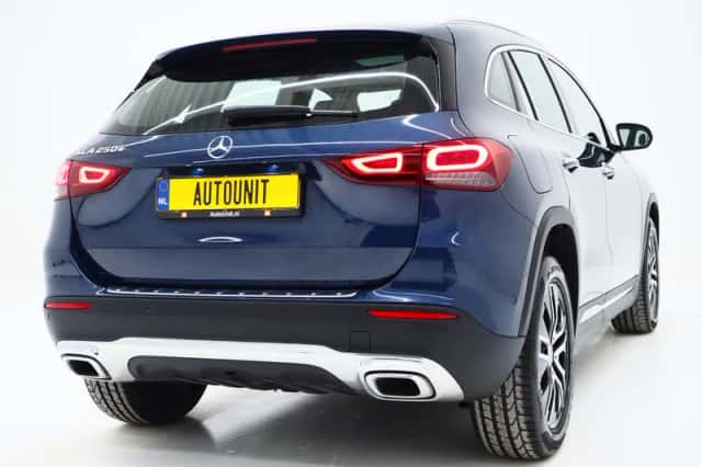 Mercedes-Benz GLA (2021) thumbnail 9