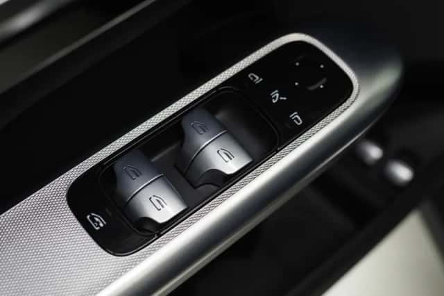 Mercedes-Benz GLC-Klasse (2024) thumbnail 18