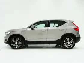 Volvo XC40 (2020) thumbnail 2