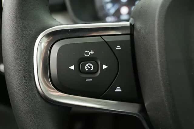 Volvo XC40 (2020) thumbnail 23