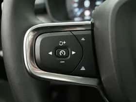 Volvo XC40 (2020) thumbnail 23