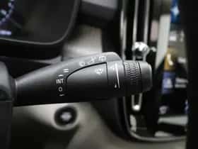 Volvo XC40 (2020) thumbnail 25